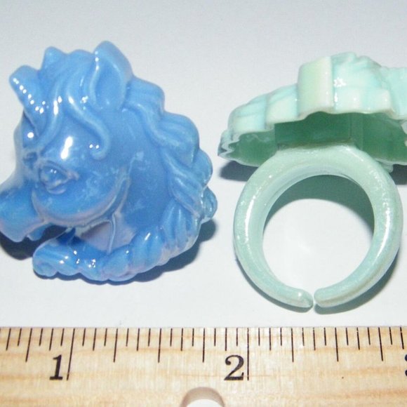 Nella the Princess Knight Party Favors Set of 14 with 12 Figures and 2 UniRings - Picture 3 of 7